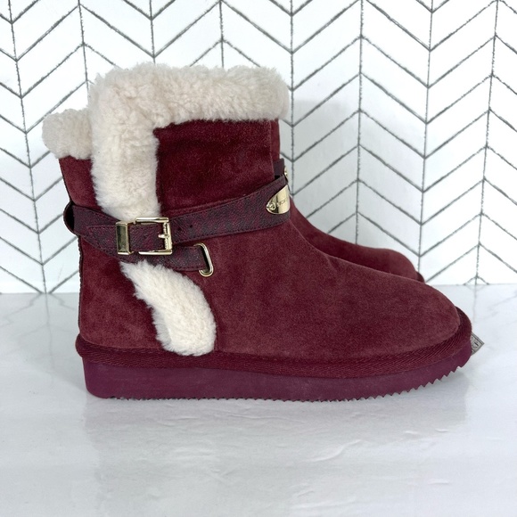 Michael Kors Tracy Boots - Picture 2 of 9